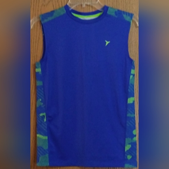 Bundle 2 Sleeveless Muscle Shirts size L (10-12)      6-015 - Picture 4 of 5